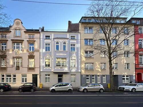 Foto - Haus zum Kaufen in Düsseldorf 1.250.000,00 € 381 m²
