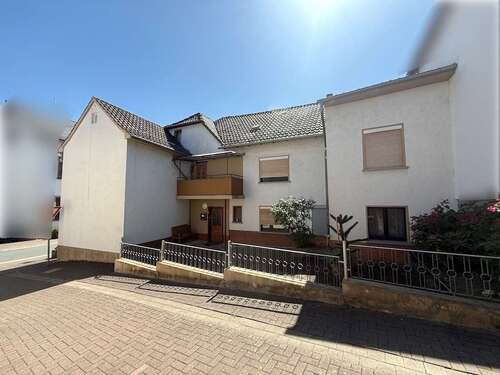 Foto - Haus zum Kaufen in Bad Camberg 160.000,00 € 97 m²