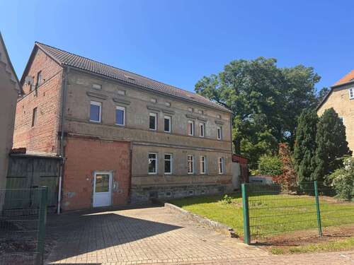 Foto - Haus zum Kaufen in Lützen 160.000,00 € 252 m²