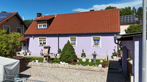 Foto - Haus zum Kaufen in Regenstauf 330.000,00 € 100 m²