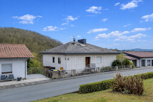 Foto - Haus zum Kaufen in Aßlar 529.000,00 € 300 m²