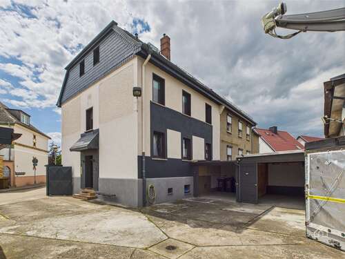 Foto - Haus zum Kaufen in Hecklingen 170.000,00 € 110 m²