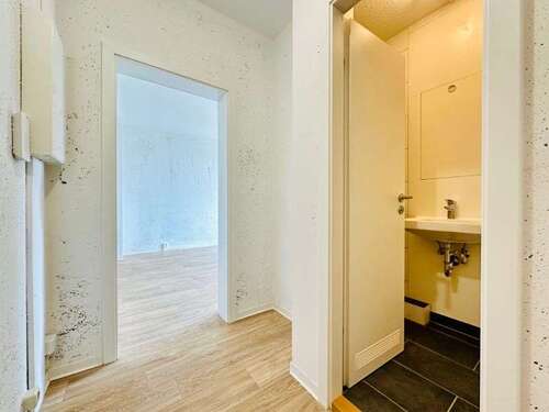 Foto - Wohnung zum Mieten in Freital 183,38 € 25.12 m²