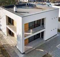 Haus zum Kaufen in Falkensee 1.790.000,00 € 220 m²