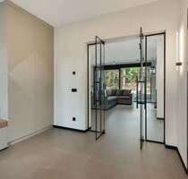 Haus zum Kaufen in Falkensee 1.650.000,00 € 220 m²