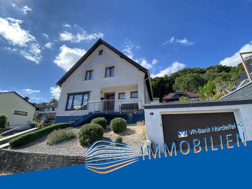 Foto - Haus zum Kaufen in Blankenheim 179.000,00 € 125.4 m²