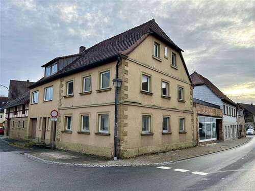 Foto - Haus zum Kaufen in Ebern 89.000,00 € 197 m²