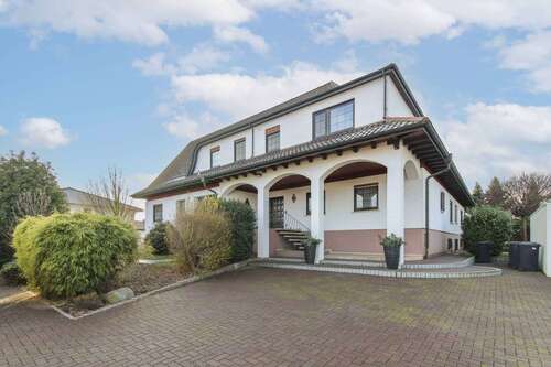 Foto - Haus zum Kaufen in Groß-Gerau 870.000,00 € 375.19 m²