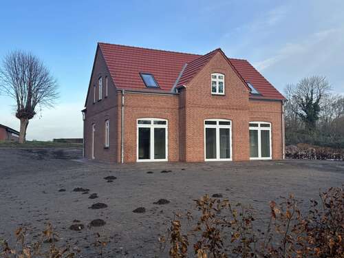 Foto - Haus zum Mieten in Ostenfeld 2.600,00 € 195 m²