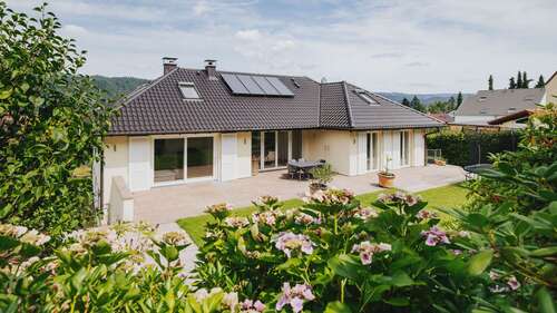 Foto - Haus zum Kaufen in Freiburg 2.180.000,00 € 294.92 m²