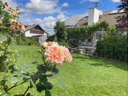 Foto - Haus zum Kaufen in Wald 440.000,00 € 174 m²