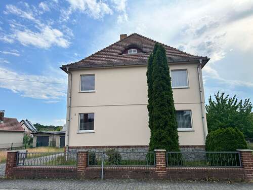 Foto - Haus zum Kaufen in Bernsdorf 150.000,00 € 126 m²