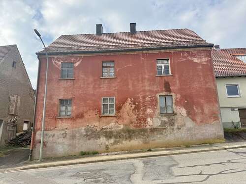 Foto - Haus zum Kaufen in Sulzbach-Rosenberg 69.000,00 € 190 m²