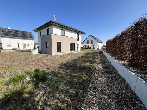 Foto - Haus zum Kaufen in Wiedemar OT Zwochau 560.000,00 € 155 m²