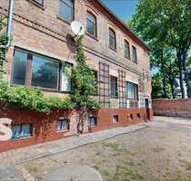 Haus zum Kaufen in Schafstädt 98.000,00 € 300 m²
