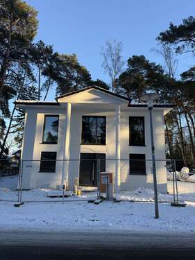 Foto - Haus zum Kaufen in Blankenfelde-Mahlow 990.000,00 € 198 m²