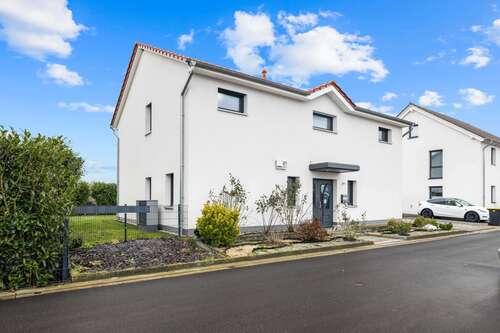 Foto - Haus zum Kaufen in Langenhagen 790.000,00 € 180 m²