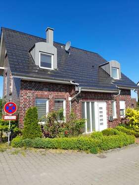 Foto - Haus zum Mieten in Burgwedel 1.660,00 € 140 m²