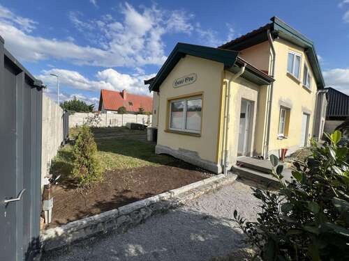 Foto - Haus zum Kaufen in Zempin 350.000,00 € 245 m²