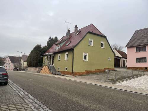 Foto - Haus zum Kaufen in Wieseth 419.000,00 € 210 m²