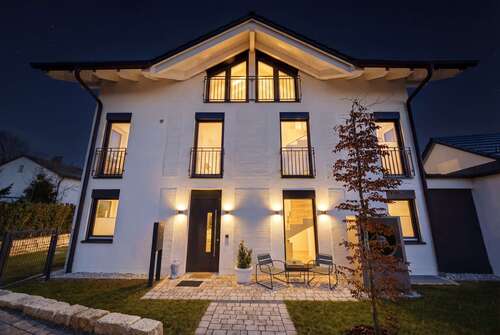 Foto - Haus zum Kaufen in Straßlach-Dingharting 2.790.000,00 € 216.96 m²