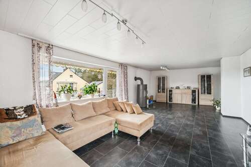 Foto - Haus zum Kaufen in Neuwied 379.000,00 € 250 m²