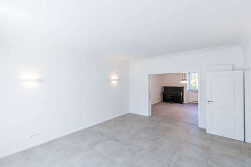 Foto - Haus zum Kaufen in Kelsterbach 995.000,00 € 260 m²