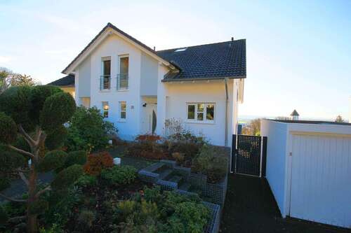 Foto - Haus zum Mieten in Siegburg 1.600,00 € 179 m²