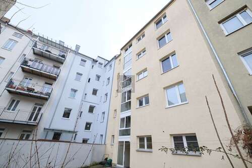 Foto - Haus zum Kaufen in Nürnberg 1.655.000,00 € 480.85 m²