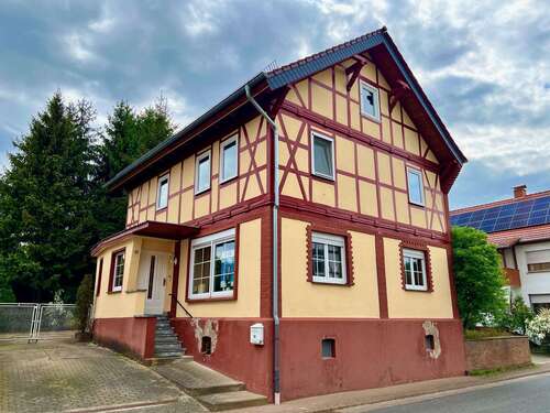 Foto - Haus zum Kaufen in Wehretal- Vierbach 120.000,00 € 130 m²