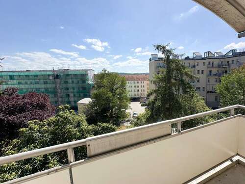 Foto - Wohnung zum Mieten in Plauen 279,10 € 49.84 m²