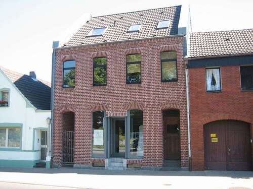 Foto - Haus zum Kaufen in Grevenbroich 369.000,00 € 250 m²