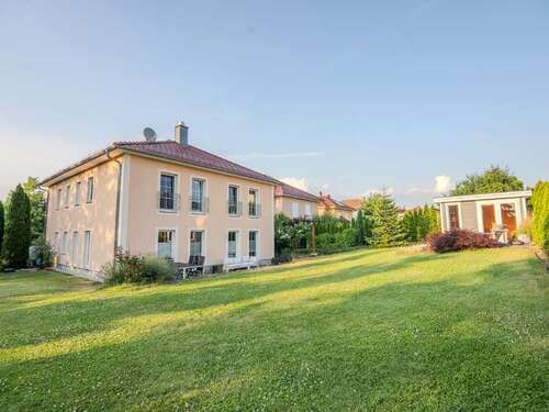 Foto - Haus zum Mieten in Kesselsdorf 2.500,00 € 200 m²