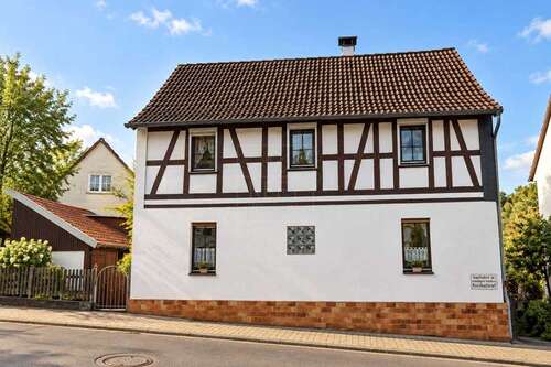 Foto - Haus zum Kaufen in Hirzenhain 220.000,00 € 160 m²