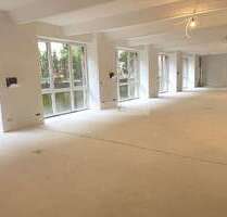 Halle in Berlin 2.160,00 € 180 m²