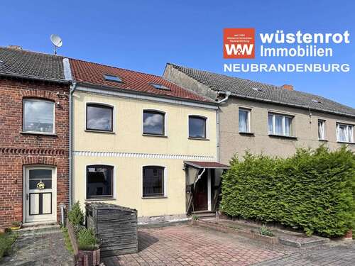 Foto - Haus zum Kaufen in Stavenhagen 125.000,00 € 146 m²