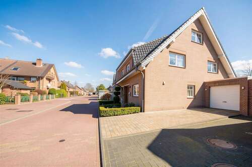 Foto - Haus zum Kaufen in Oberhausen 525.000,00 € 112 m²