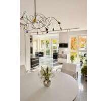 Haus zum Kaufen in Düsseldorf 895.000,00 € 215 m²