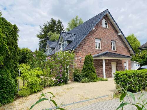 Foto - Haus zum Kaufen in Berlin-Zehlendorf 1.730.000,00 € 250 m²