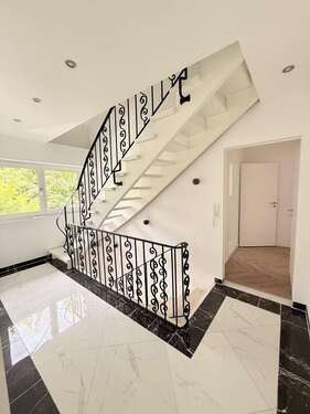 Foto - Haus zum Kaufen in Hagen 320.000,00 € 240 m²