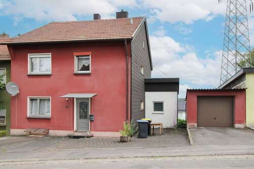 Foto - Haus zum Kaufen in Schiffweiler 135.000,00 € 111 m²
