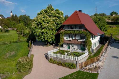 Foto - Haus zum Kaufen in Stühlingen 1.070.000,00 € 220 m²