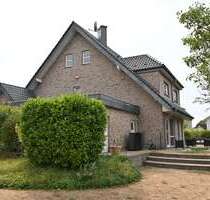 Haus zum Kaufen in Duisburg-Mündelheim 749.000,00 € 240 m²