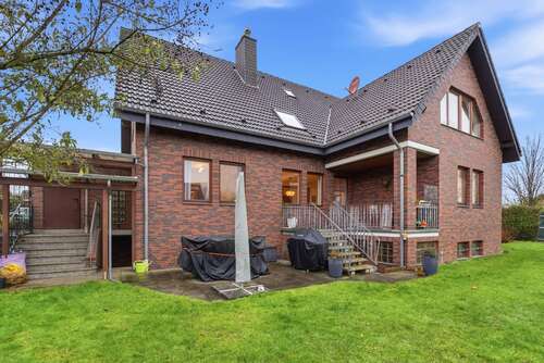 Foto - Haus zum Kaufen in Bedburg 669.000,00 € 286 m²