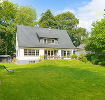 Haus zum Kaufen in Hamburg 2.750.000,00 € 210 m²
