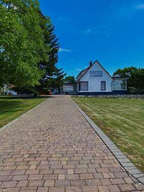 Foto - Haus zum Kaufen in Affalterbach 1.649.000,00 € 300 m²