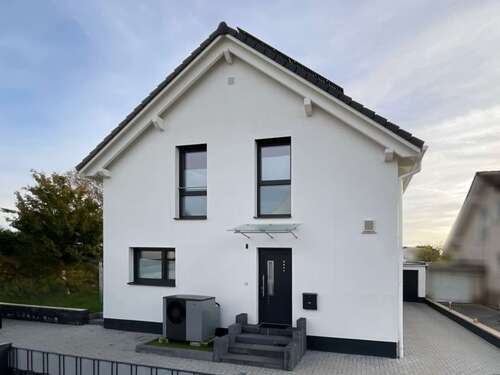 Foto - Haus zum Kaufen in Lambsheim 840.000,00 € 144 m²