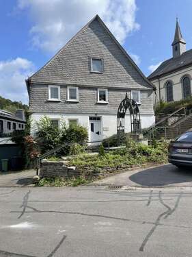 Foto - Haus zum Kaufen in Lennestadt 95.000,00 € 300 m²