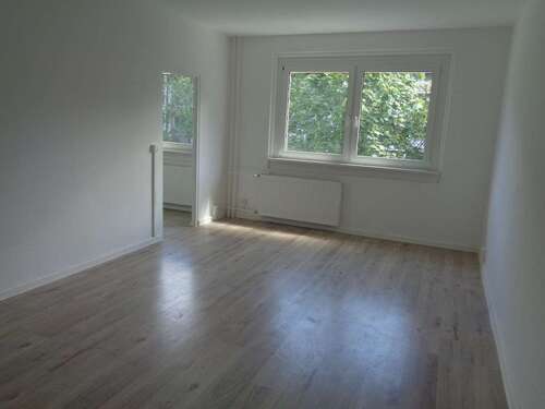 Foto - Wohnung zum Mieten in Brandenburg an der Havel 237,00 € 32.58 m²