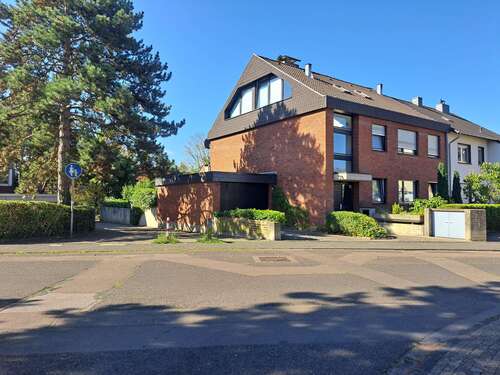 Foto - Haus zum Kaufen in Köln 1.800.000,00 € 252 m²